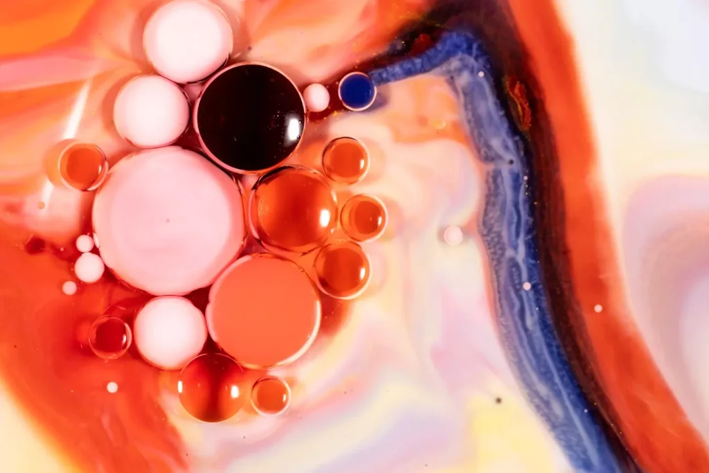 A detailed cross-section of regenerating bone marrow after chemotherapy. In the foreground, intricate networks of hematopoietic stem cells and progenitor cells, their vibrant colors and dynamic activity conveying the restorative process. The middle ground reveals the intricate trabecular bone structure, with microvessels and stromal cells supporting the marrow's recovery. In the background, a dim, muted palette suggests the aftermath of chemotherapy, while hints of revitalization emerge, evoking hope and resilience. Warm, diffused lighting casts a soft glow, emphasizing the delicate balance of the regenerative niche. A highly detailed, photorealistic visualization captured from an optimal anatomical perspective.