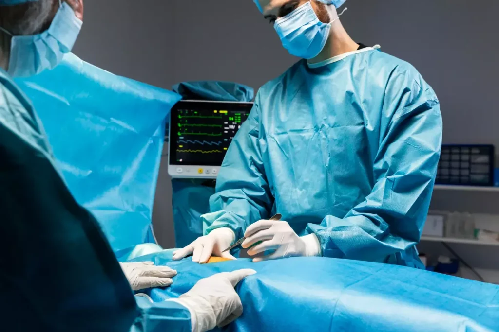 A sterile, well-lit medical procedure room, with a patient lying on an examination table. In the foreground, a doctor's hand is carefully inserting a thin, flexible catheter into the patient's urethra. The middle ground shows the doctor's face in concentration, while medical equipment and supplies are neatly arranged on a nearby tray. The background features clean, white walls and efficient lighting, conveying a sense of professionalism and clinical precision. The overall mood is one of focused, meticulous care during the intravesical administration process. A sterile, well-lit medical procedure room, with a patient lying on an examination table. In the foreground, a doctor's hand is carefully inserting a thin, flexible catheter into the patient's urethra. The middle ground shows the doctor's face in concentration, while medical equipment and supplies are neatly arranged on a nearby tray. The background features clean, white walls and efficient lighting, conveying a sense of professionalism and clinical precision. The overall mood is one of focused, meticulous care during the intravesical administration process.