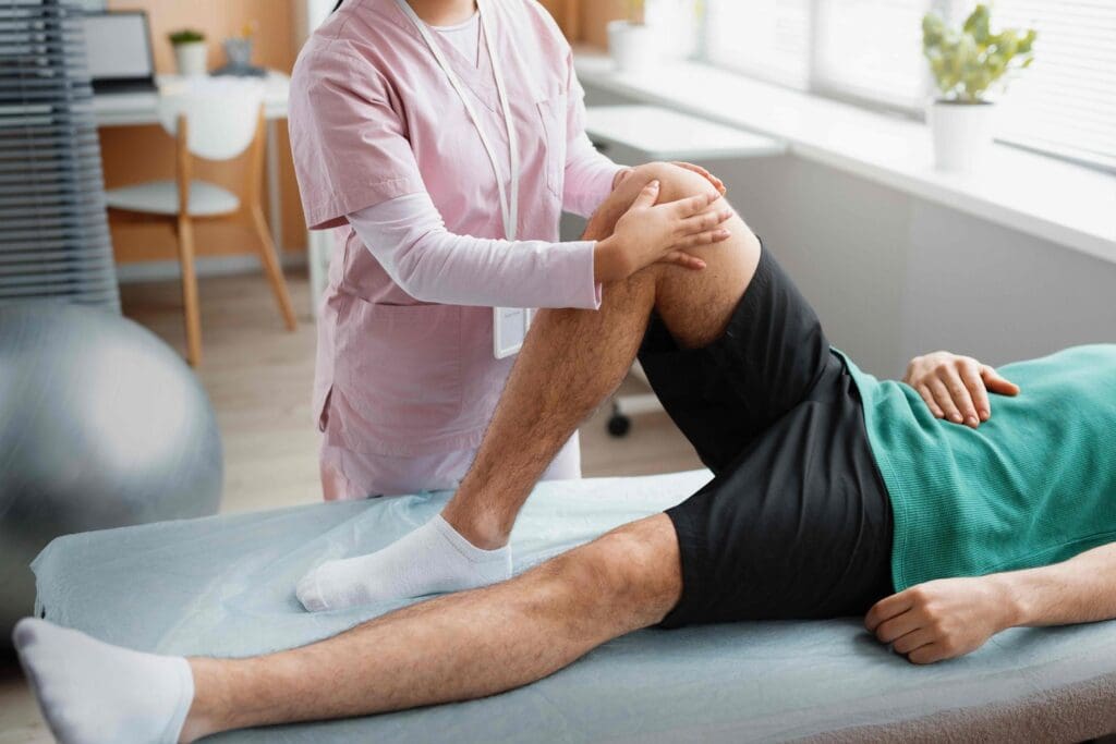 A well-lit physical therapy session for knee arthritis. A well-lit physical therapy session for knee arthritis.