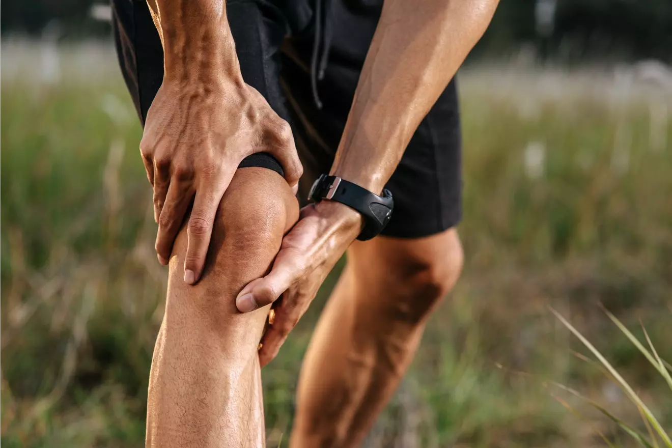 Arthritis in Legs: 7 Key Symptoms, Signs, and Early Warning Indicators
