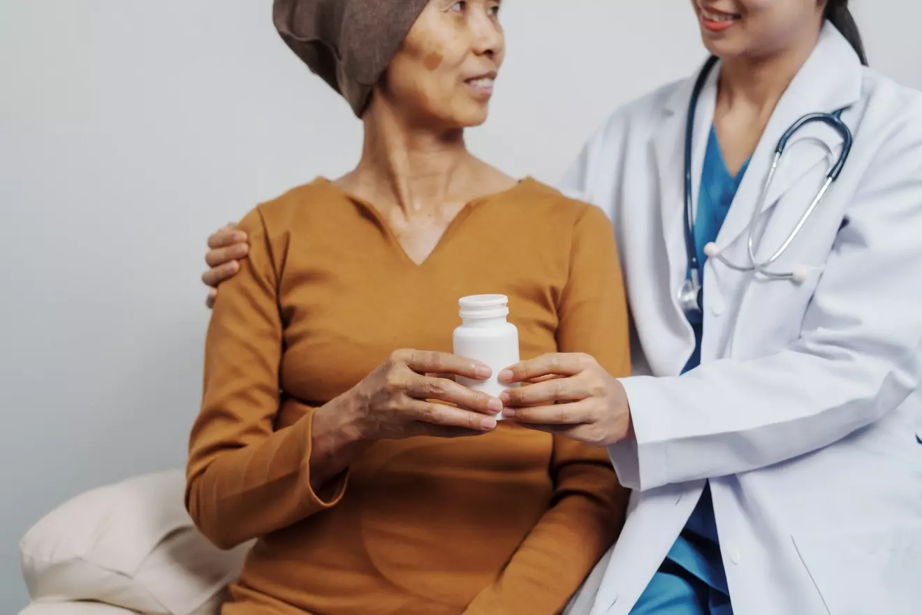 7 Best Immune System Boosters for Cancer Patients (Including Natural T Cell Strategies)