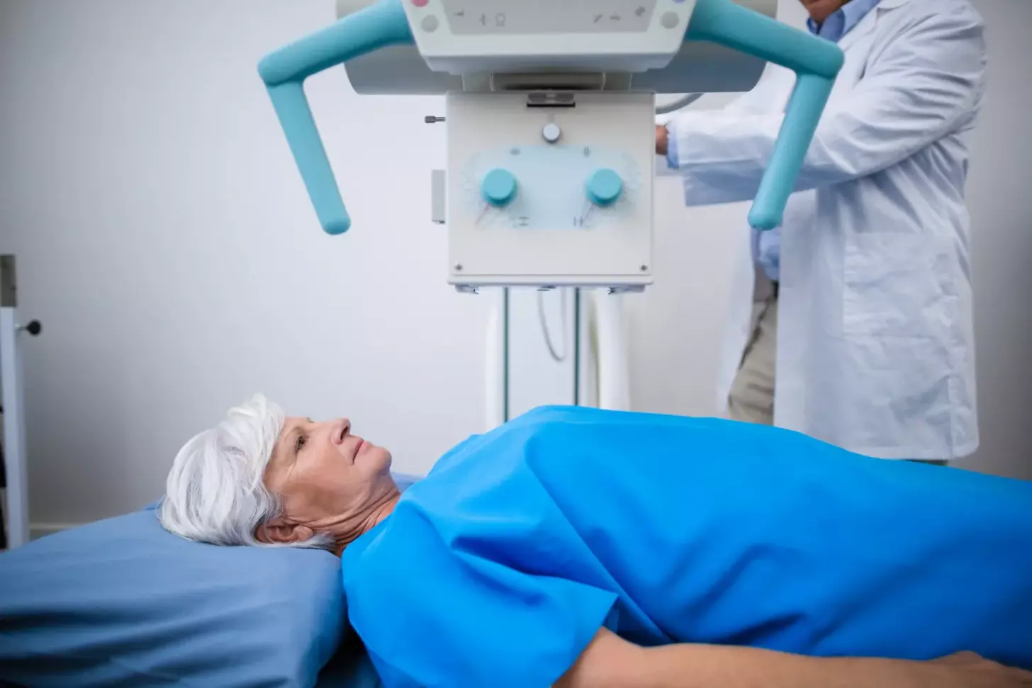 Da Vinci Surgical System Hysterectomy: 7 Key Facts, Benefits, and Risks