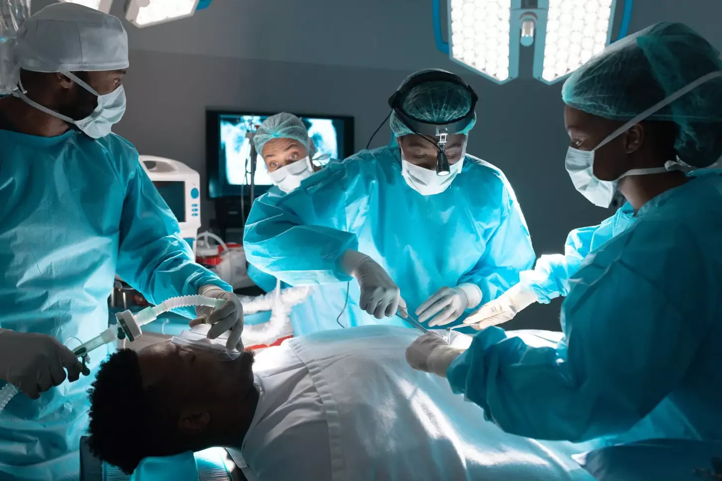 Doctors in Operation Theatre: 7 Key Roles Explained for Surgical Success