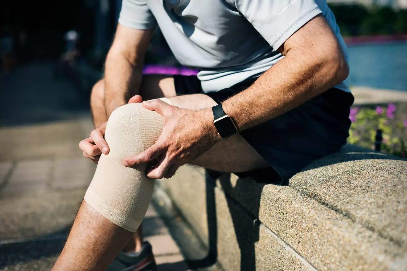 When Is It Safe to Use Heat After Knee Replacement Surgery and How Should You Do It?