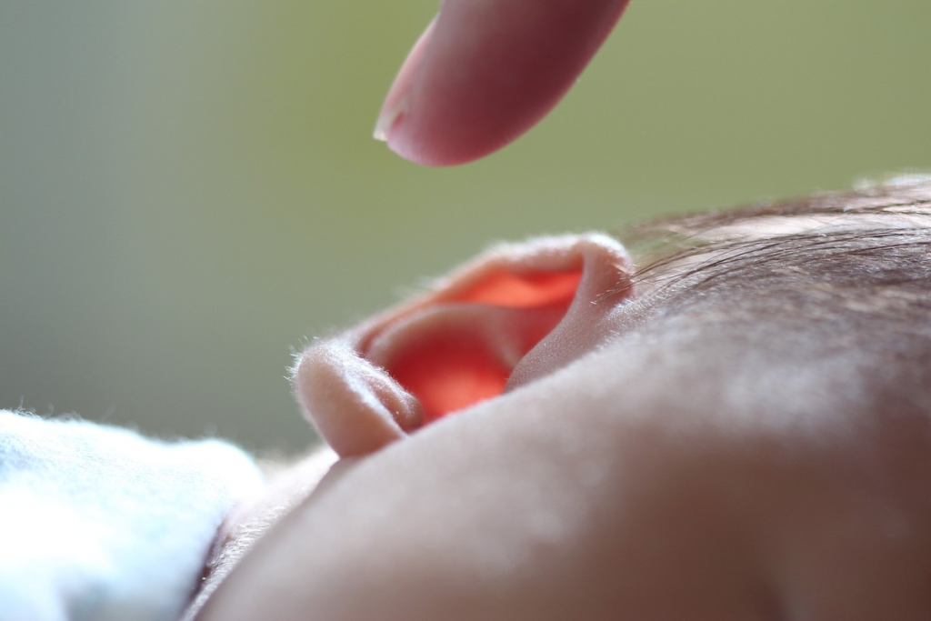 Ear Pain Relief: What to Do When Your Child Is Crying