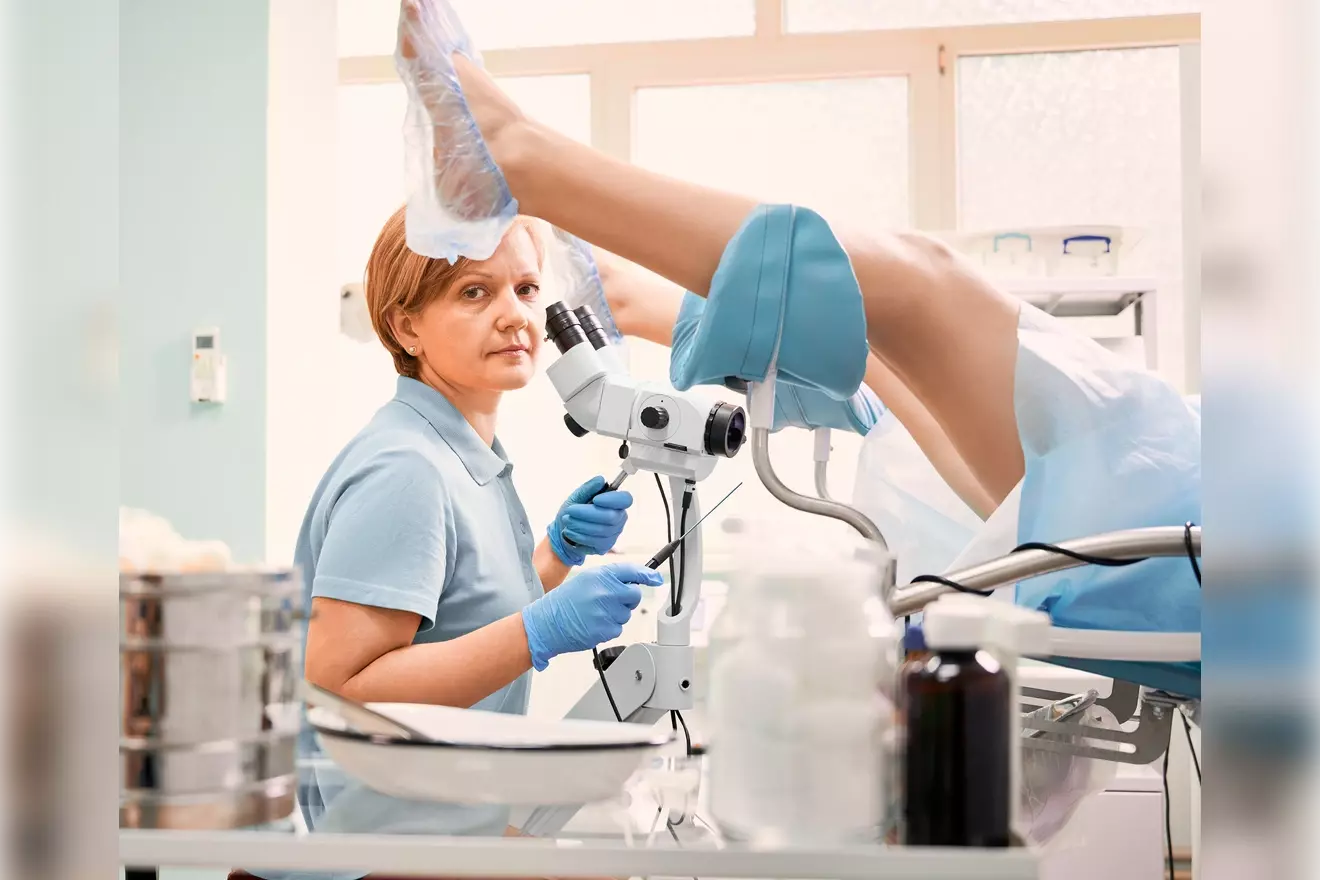 12 Essential Obstetric Procedures: Quick Guide for Patients and Providers