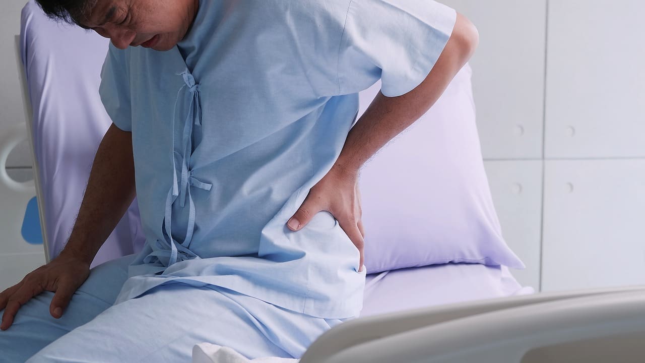 11 Signs of Permanent Nerve Damage After Back Surgery: What to Watch For