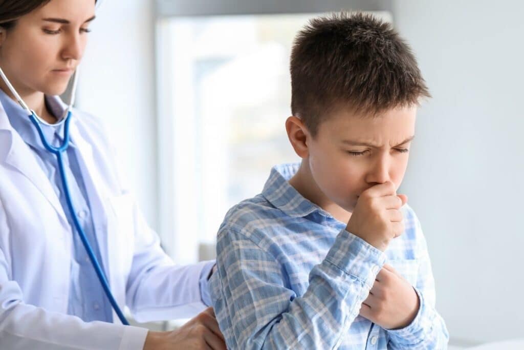 What are the signs of walking pneumonia?